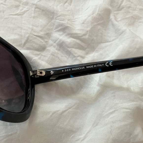 Moncler Oversized Sunglasses Mr Moncler ML 0141 Blue Lens Black Frame - Picture 12 of 12